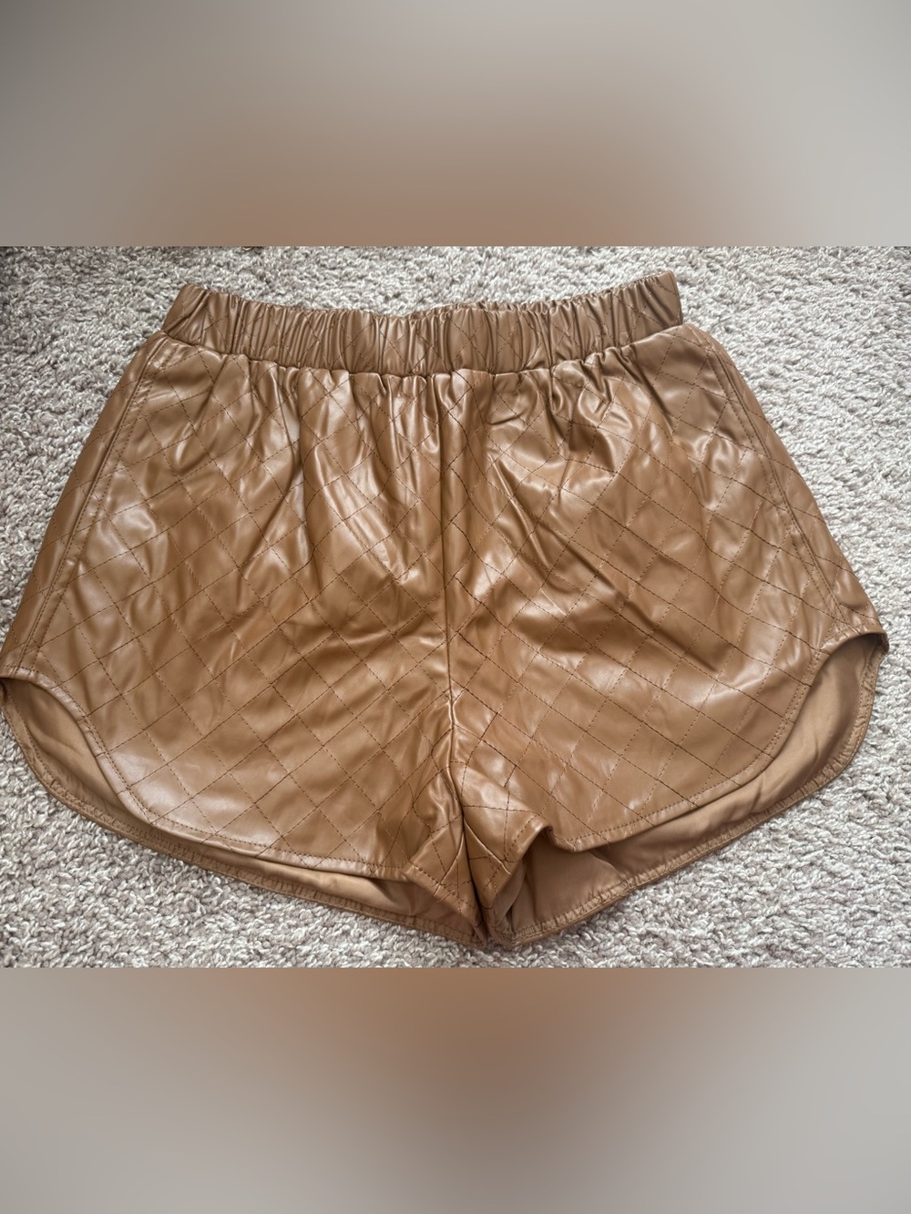 Lumière Quilted Faux Leather Camel Shorts | Size Medium | Trendy Pull-On Vegan L